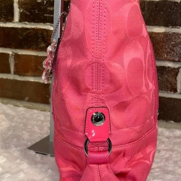 Coach LIKE NEW! Kyra Daisy Hot Pink Tote with Floral Accent Daisy Hangtag - Picture 9 of 14